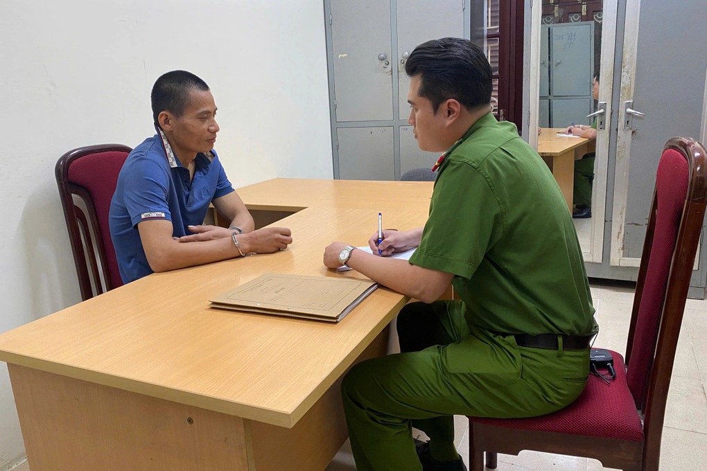 Vũ Văn Lịch tại cơ quan điều tra (Ảnh: T.A.).