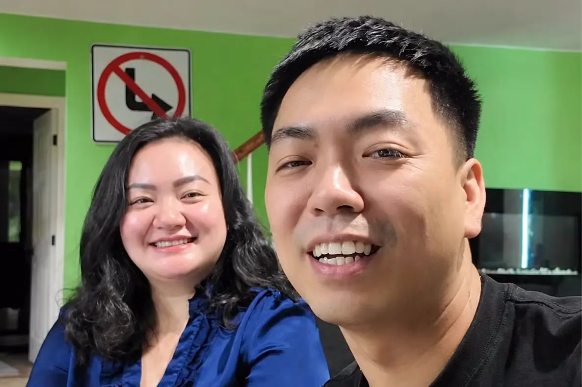 chan-dung-selfie-vui-ve-trong-phong-xanh-4820.jpg