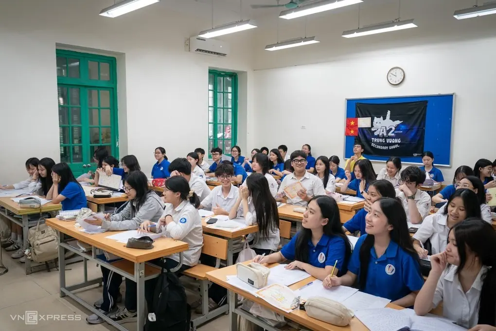 Học sinh lớp 9, THCS Trưng Vương, ôn thi trong buổi học tháng 3/2026. Ảnh: Hoàng Giang