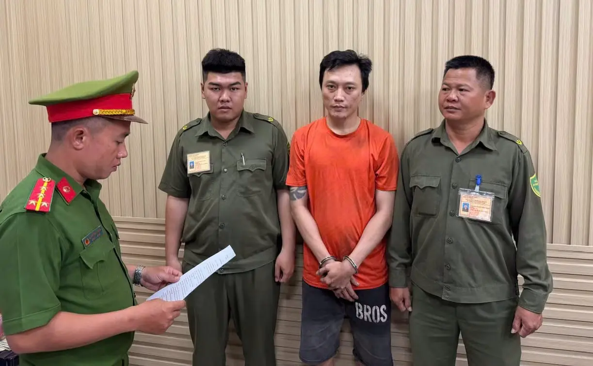 1792656479092-6244587746643940323-g1563977971596283390-8b066e03aac241365eebb21d27693093.jpg
