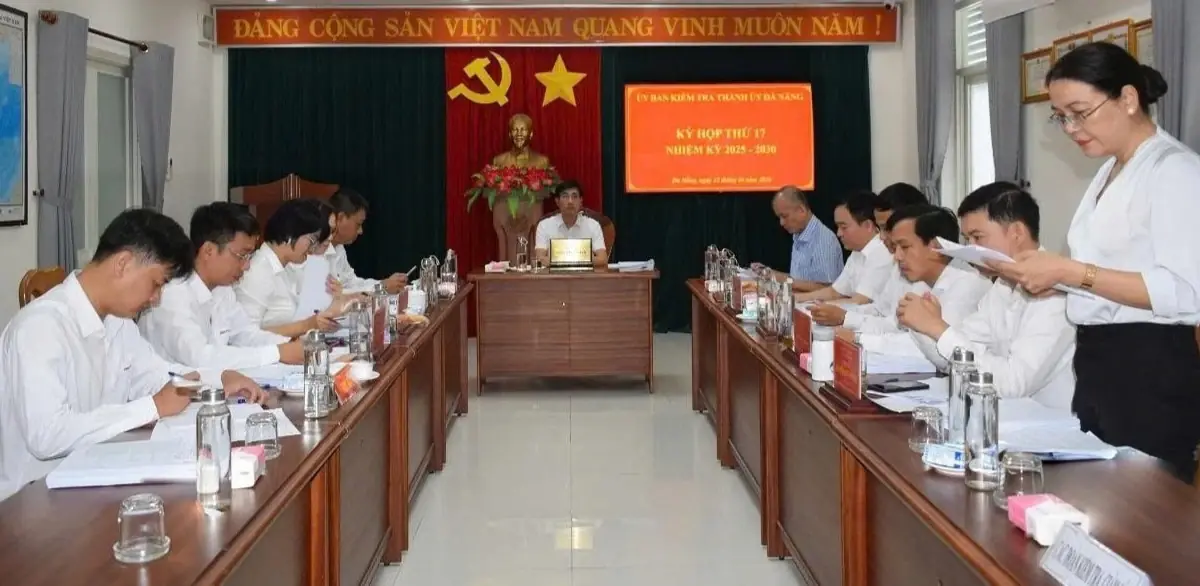 Khai trừ ra khỏi Đảng ba đảng viên Điện lực Liên Chiểu
