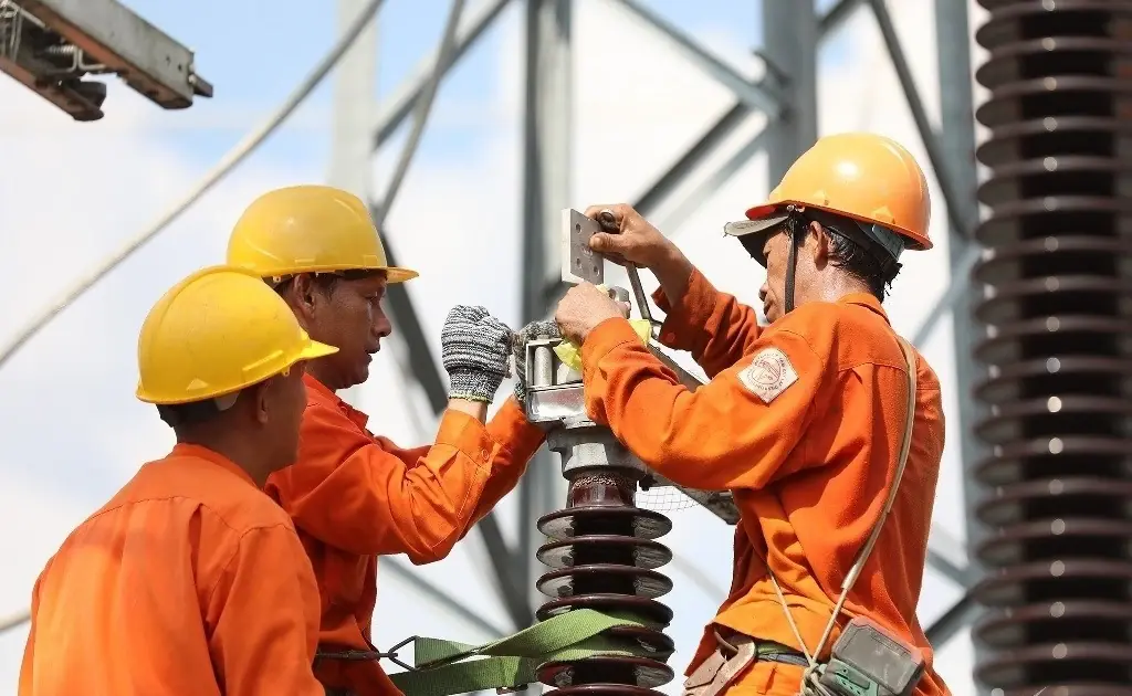Giá điện từ tháng 11 có thể giảm bao nhiêu?