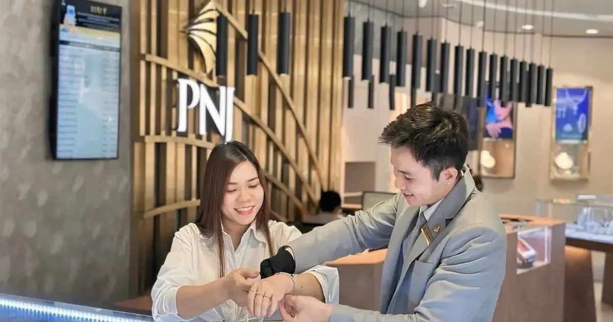 PNJ đóng hơn 30 cửa hàng, giảm nghìn nhân sự