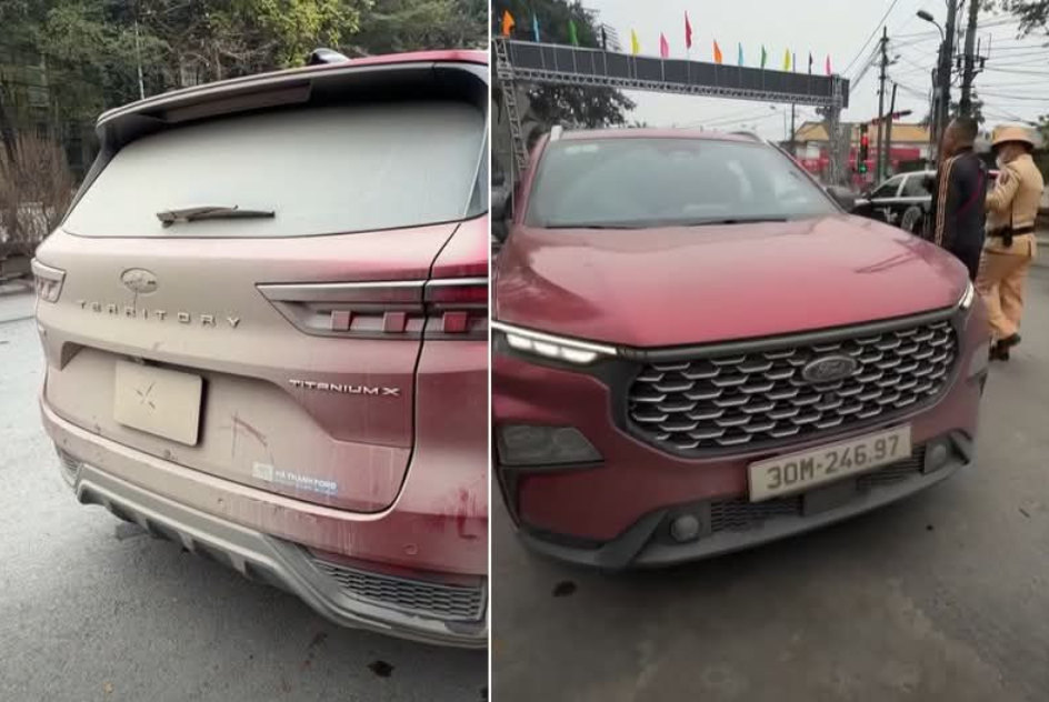 Chiếc xe Ford Territory bị che mất biển số sau do bùn đất bám vào, trong khi phía trước biển số vẫn rõ ràng. Ảnh: OFFB