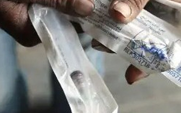 Vụ hàng trăm trẻ em nhiễm HIV và nghi vấn trong bệnh viện công