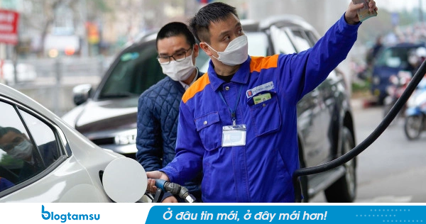 Bộ Công Thương nêu lý do giá xăng dầu giảm, dầu diesel đã hạ gần 17.000 đồng/lít từ đỉnh