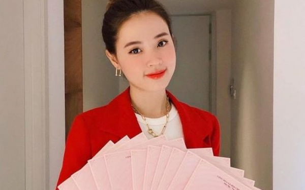 Cựu hot girl Midu lên đồ xuống phố, netizen thi nhau bóc giá