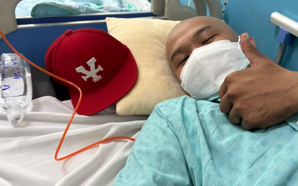 Tình hình hiện tại của rapper Long Nón Lá: Đang nhập viện để chuẩn bị hóa trị đợt 3, mỗi lần như vậy sức khỏe lại yếu đi