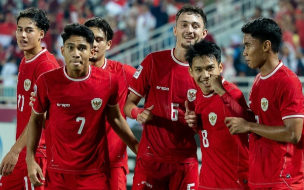 NÓNG: Van Persie sẽ dẫn dắt cầu thủ U23 Indonesia sau VCK U23 châu Á
