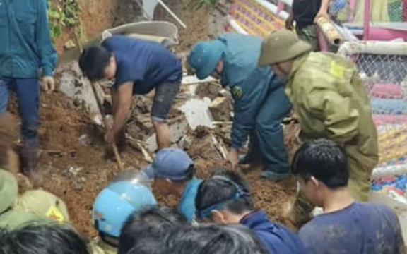 3 cháu bé qua đời thương tâm sau trận sạt lở vì mưa lớn ở Hà Nội