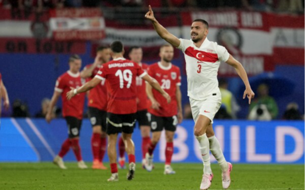 UEFA bất ngờ mở cuộc điều tra trận Thổ Nhĩ Kỳ thắng Áo