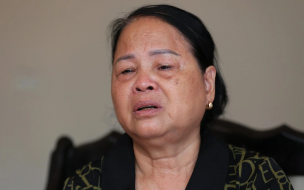 Người mẹ ở Hà Nội gặp lại con trai đã mất trong hình hài 5 người khác