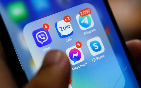 Trên Zalo và Messenger có tính năng này, bật lên giúp nhắn tin thoải mái mà không sợ bị người ngoài đọc được