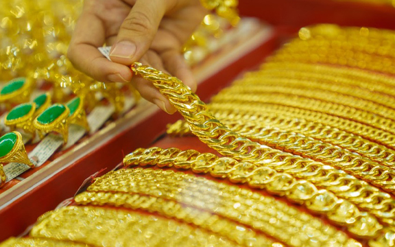 Giá vàng hôm nay 18/3/2025: Thế giới tăng kỷ lục, SJC và nhẫn chót vót trên đỉnh