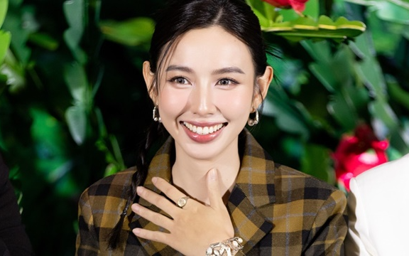 Dior khôi phục ảnh của Thùy Tiên