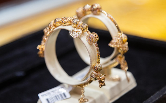 Giá vàng hôm nay 24/4/2025: 