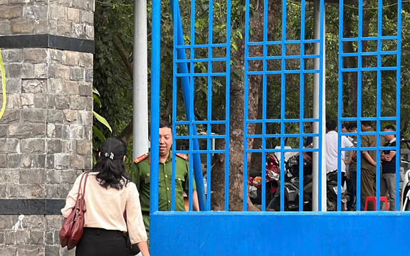 Nghe chồng nói 