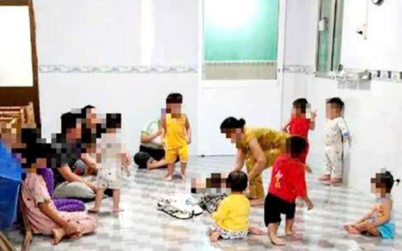 Bé 10 tháng tuổi tử vong tại điểm giữ trẻ, trong máu có nồng độ cồn?