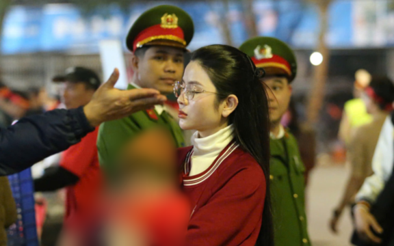 Thông tin "Chu Thanh Huyền bầu lần 2" lên top search