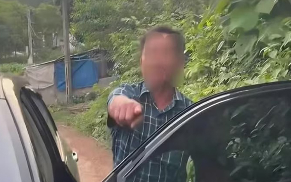 Vụ cô gái bị hành hung ở Bắc Giang: Người đánh là cán bộ xã