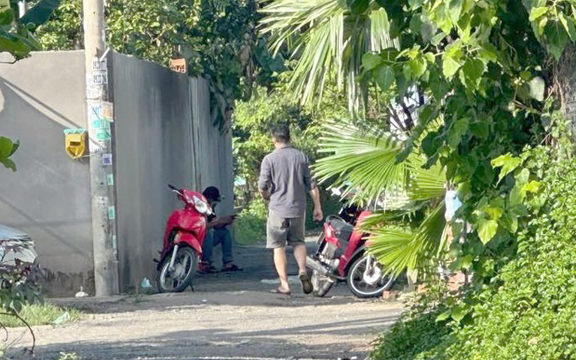 Phát hiện 2 người đàn ông 