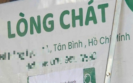 Thanh tra không lấy được mẫu lòng xe điếu, tìm chủ quán Lòng Chát làm việc