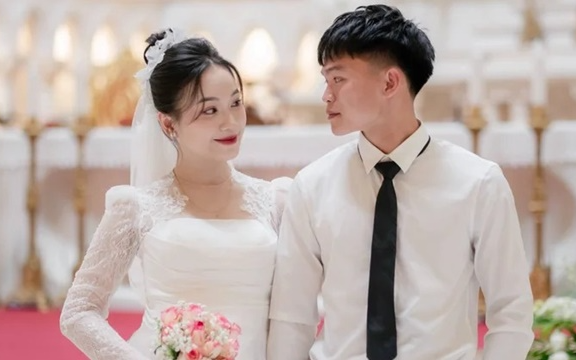 Hồ Văn Cường chính thức thông báo cưới vợ vào ngày 26/5