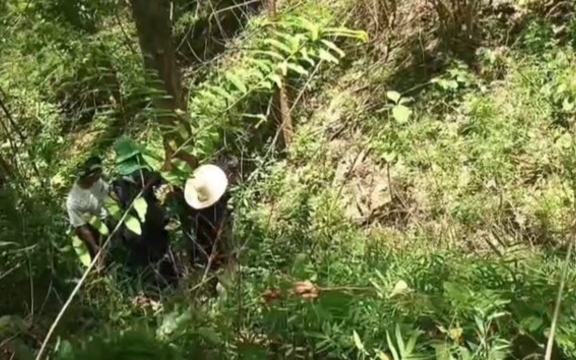 Vợ gào khóc tìm thấy thi thể chồng mất tích gần một tháng: Lời trăn trối rợn người