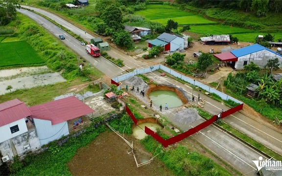 Vụ xe máy lao xuống 