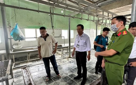 Chính thức đề nghị Bộ Công an điều tra vụ tố Công ty C.P. Việt Nam bán thịt heo bệnh