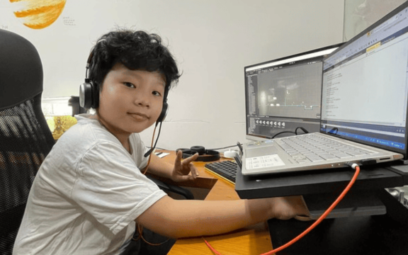 Chân dung Giám đốc 13 tuổi ở TP.HCM: Lớp 4 khả năng lập trình ngang sinh viên năm cuối, IELTS 8.0