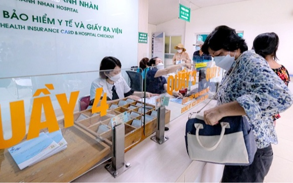 Những trường hợp tự đi khám, chữa bệnh trái tuyến được hưởng 100% BHYT từ 1/7