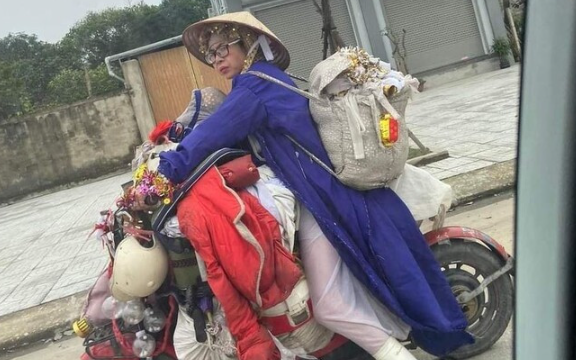 Hé lộ tình trạng hiện tại của cậu con trai Peter khi 