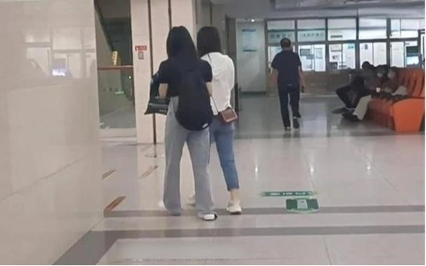 Cô gái 27 tuổi lên cơn co giật, phải nhập viện cấp cứu vì… bị giục lấy chồng
