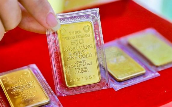 Chiều 18/8: Giá vàng miếng lập đỉnh mới