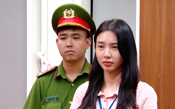 Khung hình phạt với Hoa hậu Thùy Tiên, Hằng Du mục, Quang Linh Vlogs