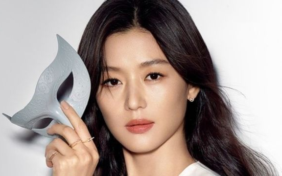 Trước Jeon Ji Hyun, từng có sao nữ bị Trung Quốc tẩy chay vì một câu nói Trước Jeon Ji Hyun, từng có sao nữ bị Trung Quốc tẩy chay vì một câu nói