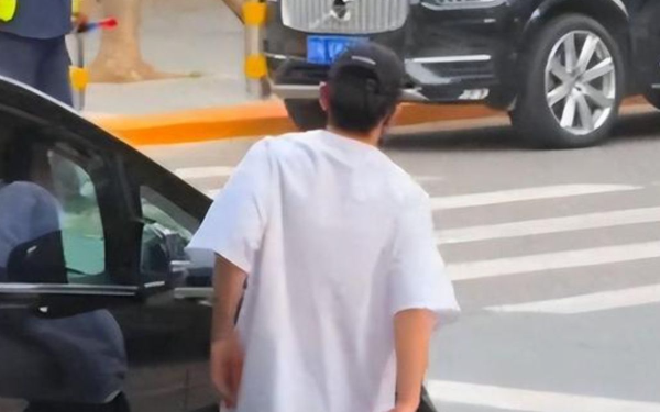 Khó tin về cuộc sống của nam diễn viên từng bị phạt 381 tỷ đồng vì trốn thuế Khó tin về cuộc sống của nam diễn viên từng bị phạt 381 tỷ đồng vì trốn thuế