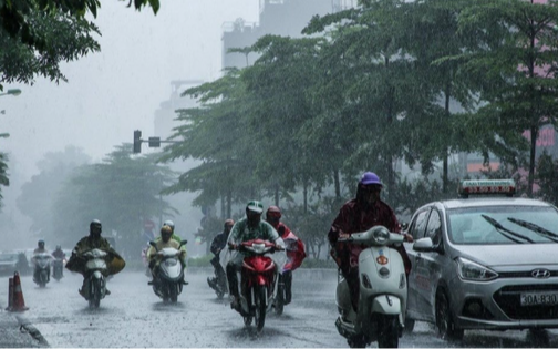 3-6 giờ tới, Hà Nội có thể mưa dông lớn, xảy ra lốc, sét và gió giật mạnh