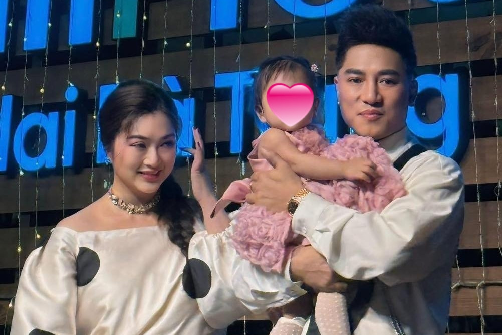 Liên tục xuất hiện lẻ bóng, Thanh Trúc - Châu Khải Phong vướng tin rạn nứt Liên tục xuất hiện lẻ bóng, Thanh Trúc - Châu Khải Phong vướng tin rạn nứt