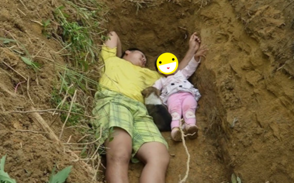 Cô bé TQ được bố đào huyệt để  Cô bé TQ được bố đào huyệt để