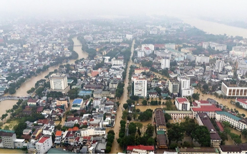 Huế mưa lịch sử, lượng mưa một ngày gần bằng mức lớn nhất thế giới năm 1966 Huế mưa lịch sử, lượng mưa một ngày gần bằng mức lớn nhất thế giới năm 1966