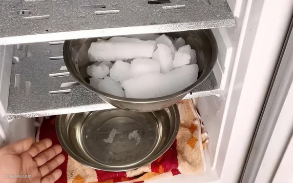 4 thứ để trong ngăn đá tủ lạnh "cực kỳ nguy hiểm"! 4 thứ để trong ngăn đá tủ lạnh "cực kỳ nguy hiểm"!