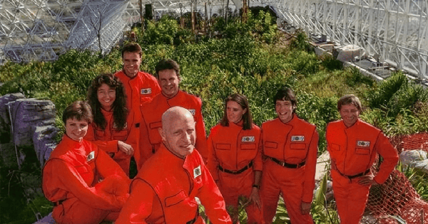 Thí nghiệm đem 4 người đàn ông và 4 phụ nữ sống chung trong “nhà kính” biệt lập suốt 2 năm: Phải kết thúc trước thời hạn vì kết quả quá tàn khốc Thí nghiệm đem 4 người đàn ông và 4 phụ nữ sống chung trong “nhà kính” biệt lập suốt 2 năm: Phải kết thúc trước thời hạn vì kết quả quá tàn khốc