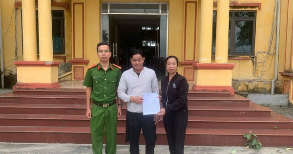 Không mua bán, vay mượn, người phụ nữ Hưng Yên bỗng nhận được 1 tỷ đồng: Công an xác định giao dịch với số tiền đặc biệt lớn, lập tức vào cuộc Không mua bán, vay mượn, người phụ nữ Hưng Yên bỗng nhận được 1 tỷ đồng: Công an xác định giao dịch với số tiền đặc biệt lớn, lập tức vào cuộc