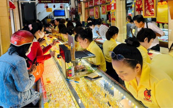 Giá vàng có giảm về vùng 100-110 triệu đồng/lượng từ nay đến cuối năm? Giá vàng có giảm về vùng 100-110 triệu đồng/lượng từ nay đến cuối năm?