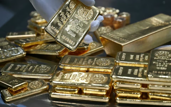 Giá vàng hôm nay 3/11/2025: Chịu sức ép giảm giá, vàng cầm cự đến khi nào?