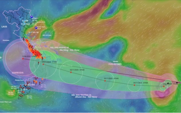 Sắp đón bão số 13 liên tục tăng cấp, mạnh nhất giật cấp 17 trên Biển Đông
