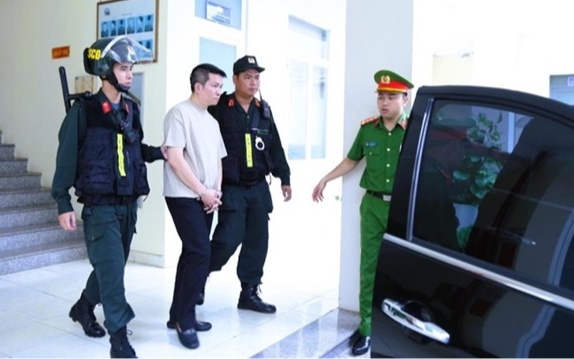 Chồng Đoàn Di Băng bị bắt