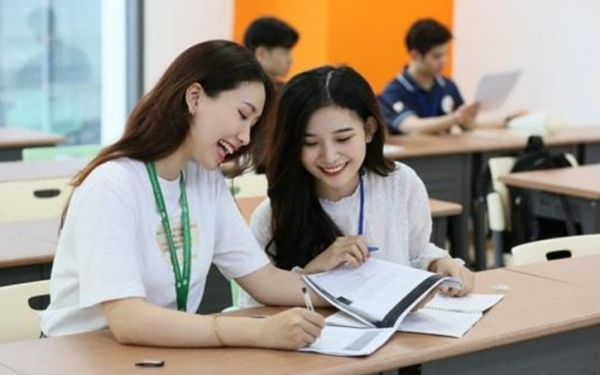 5 ngành học đang "khát" nhân lực ở Việt Nam: Lương có thể chạm 100 triệu/tháng, sinh viên mới ra trường rộng cửa việc làm